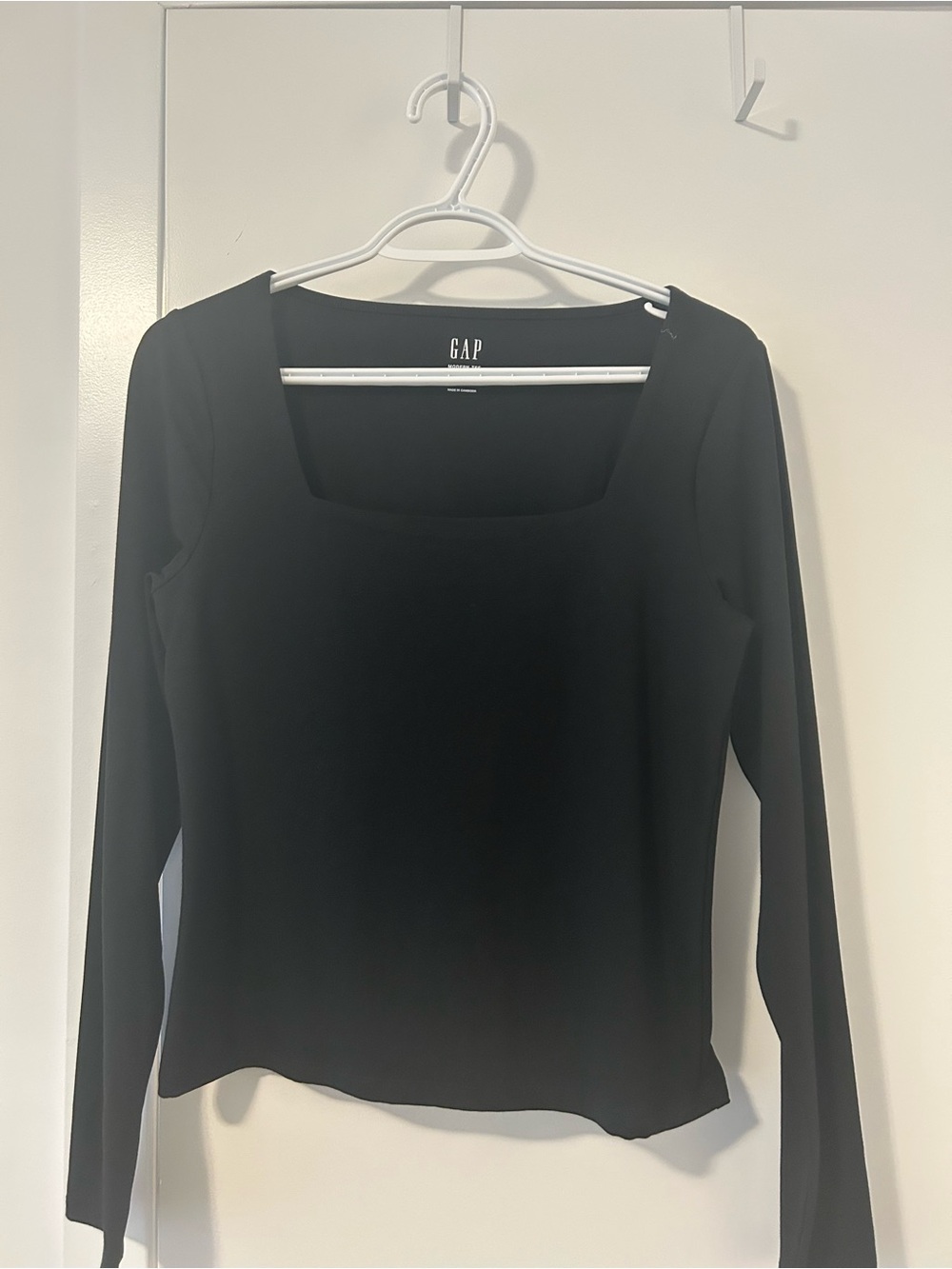 GAP Black Square-Neck Long Sleeve Top